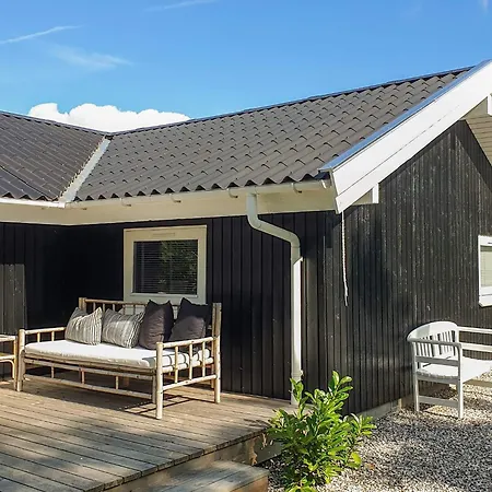 8 Person In Sydals-by Traum Nyaraló