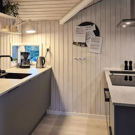 8 Person In Sydals-by Traum Nyaraló *