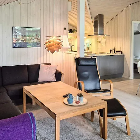Holiday home 4 Star In Sydals *